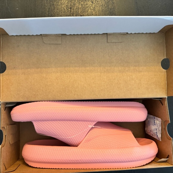 Cloud slides, light pink- Clearance - Picture 3 of 4